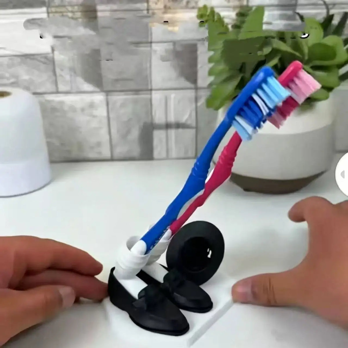 Creative MJ Moonwalk Toothbrush Holder, Funny Dancing Shoe Toothpaste Storage Rack, Unique Bathroom Counter Organizer, Novelty G