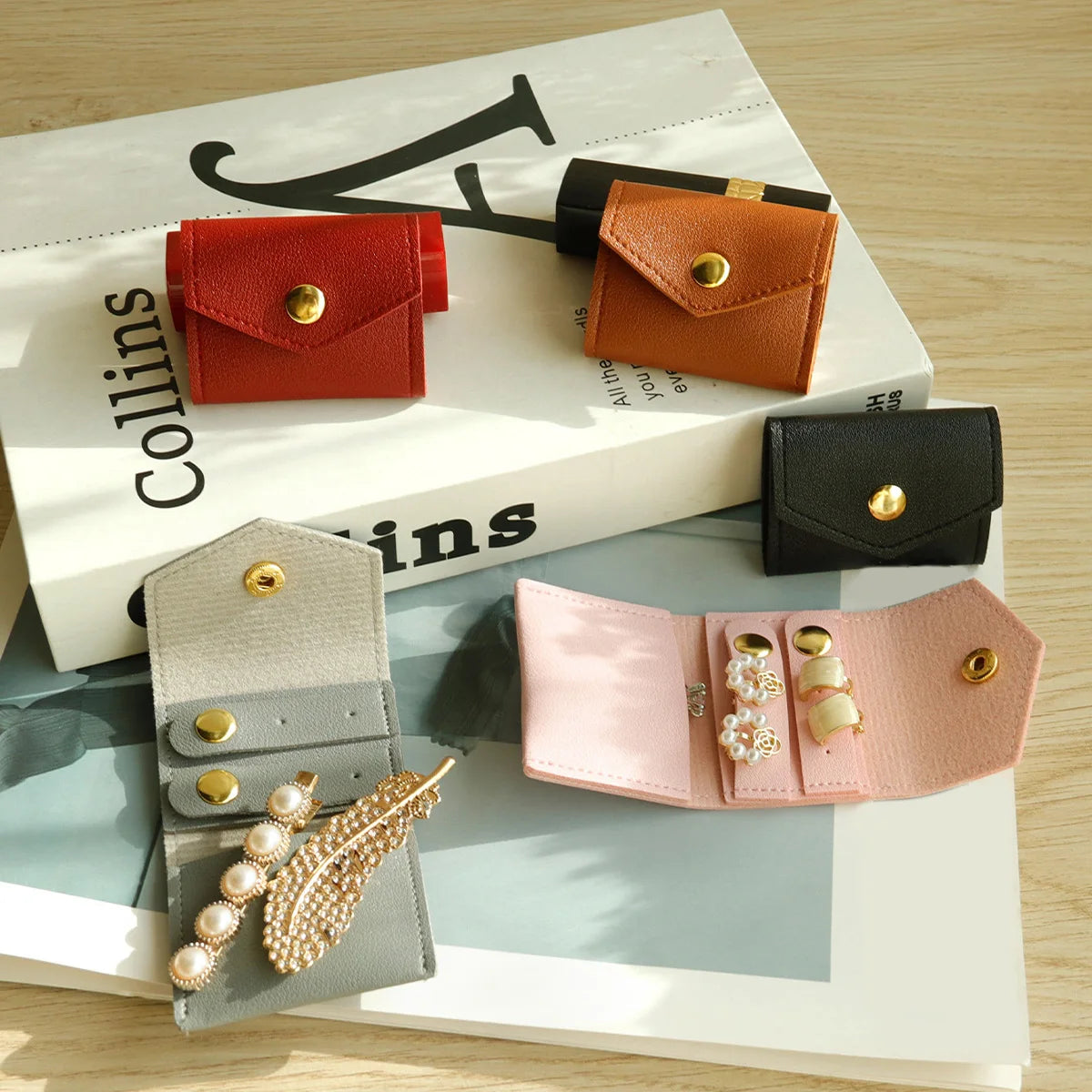 Travel Portable Jewelry Organizer Roll Jewelry Roll Up Bag Foldable Jewelry Case for Bracelet Ring Necklace Earrings Display