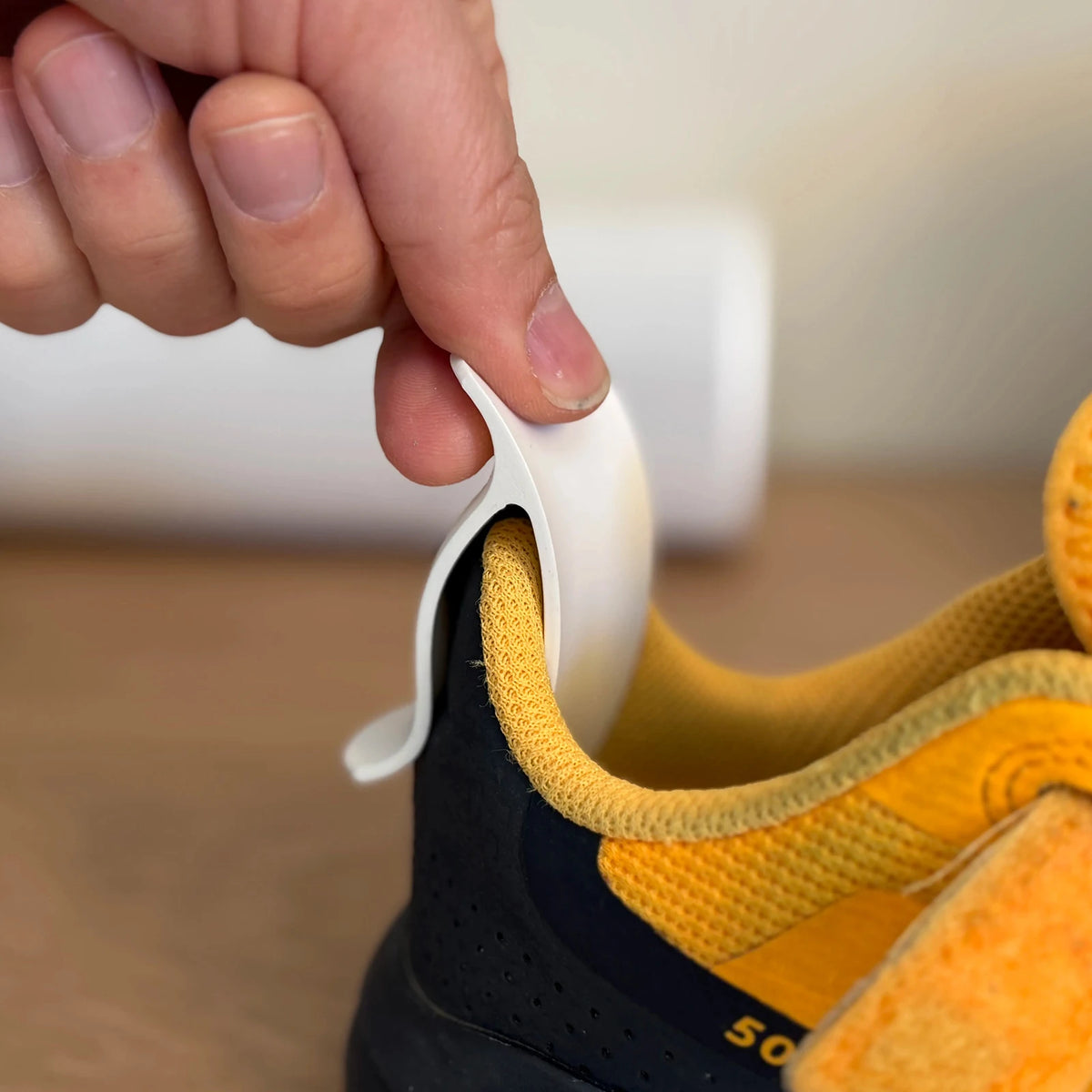 Portable Plastic Shoehorn, Plastic Shoe Lifter, Unisex, Suitable for Boots, High Heels, Sneakers, and Travel, Available in Multiple Colors