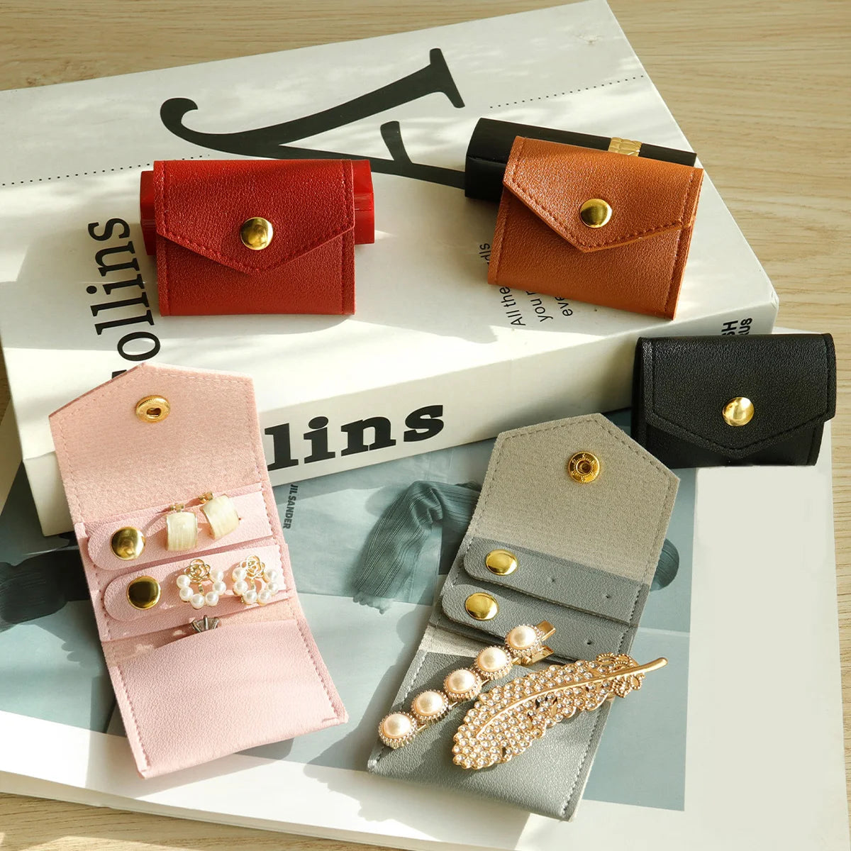 Travel Portable Jewelry Organizer Roll Jewelry Roll Up Bag Foldable Jewelry Case for Bracelet Ring Necklace Earrings Display